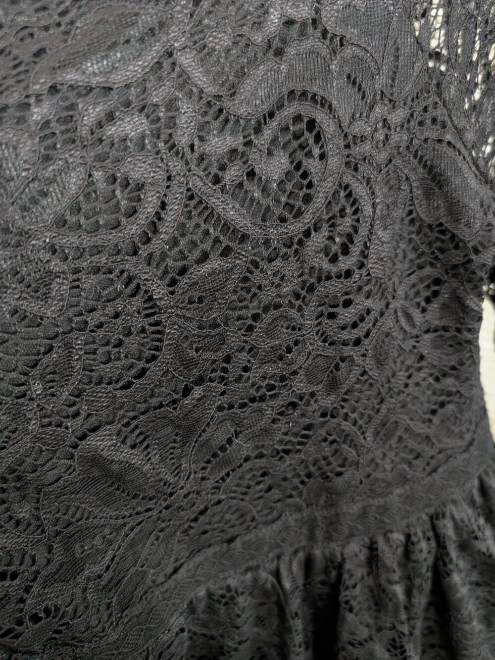 Torrid Festi Black Lace Bell Sleeve Tiered Midi Dress Size 2 (18/20) Whimsigoth - Picture 9 of 12